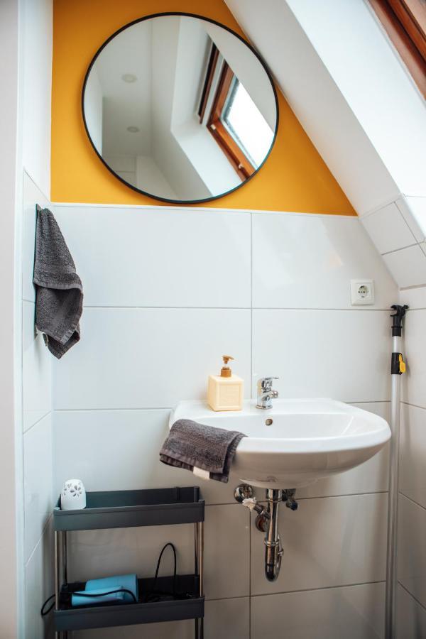 Central-Living Yellow - Wifi - Netflix - City Essen Buitenkant foto