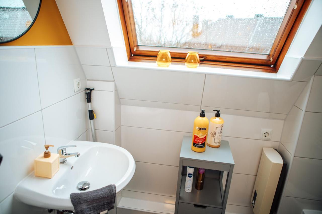 Central-Living Yellow - Wifi - Netflix - City Essen Buitenkant foto